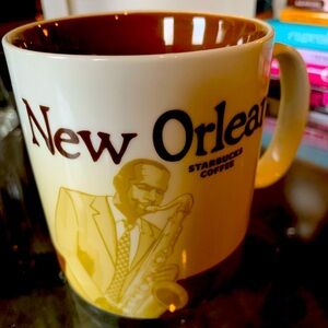 2011 Starbucks NEW ORLEANS Large Mug. 16 oz. Great condition.